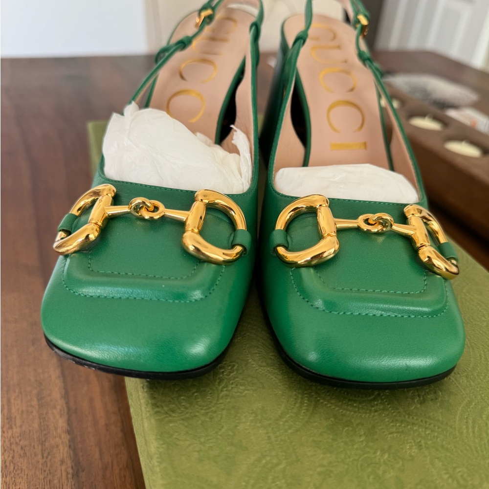 Gucci Green Leather Heels with Gold Accent